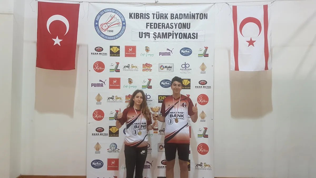 U19 KKTC Badminton Şampiyonasında Seymen-Eren ve YDÜ Damgası