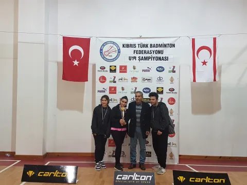 U19 KKTC Badminton Şampiyonasında Seymen-Eren ve YDÜ Damgası