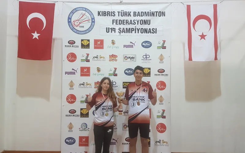 U19 KKTC Badminton Şampiyonasında Seymen-Eren ve YDÜ Damgası