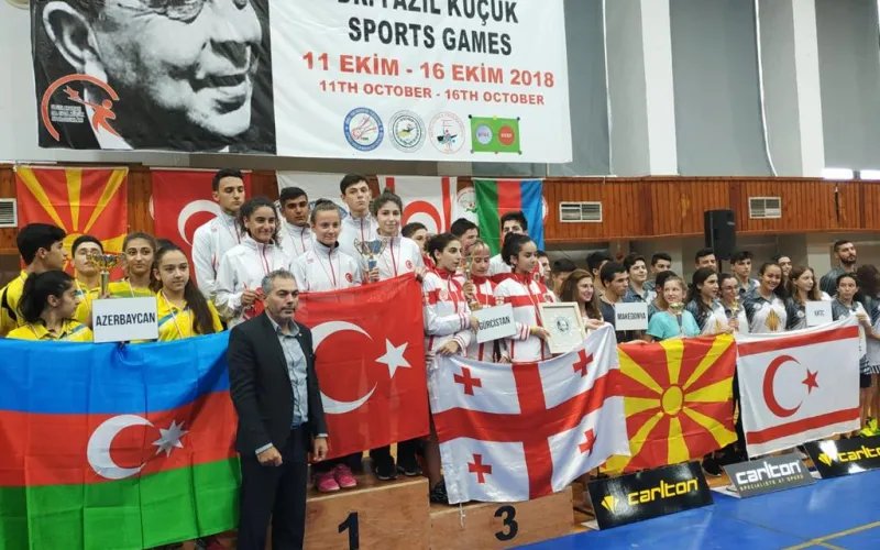 18. Uluslararası Dr. Küçük Oyunları Badminton Turnuvasında Şampiyon Türkiye