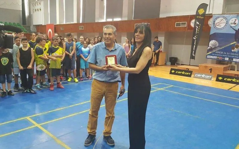 Annemle Bir Takımız Badminton Organizasyonuna Büyük İlgi